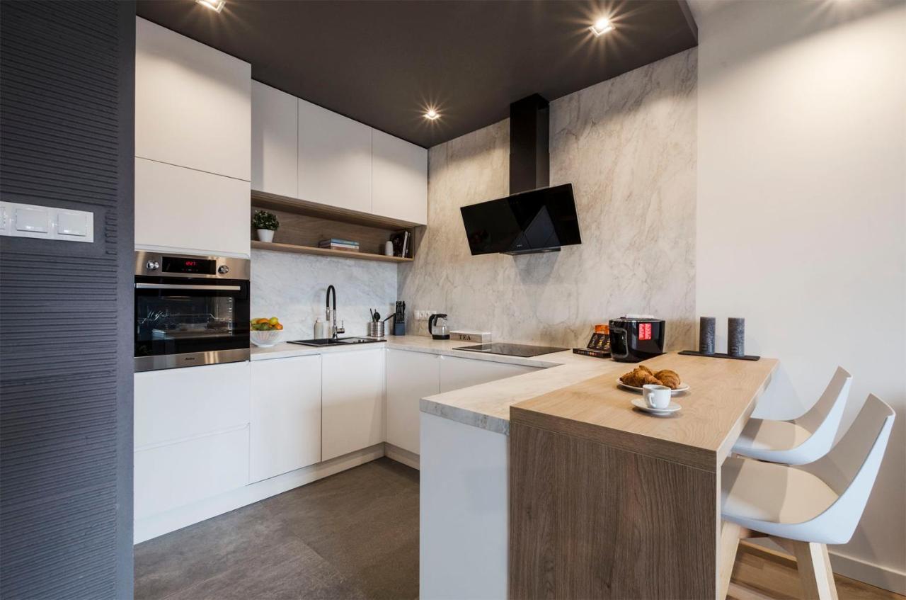 Sky Home- Ilumino Apartment -Centrum, Parking, Klimatyzacja, Dostep Na Kod 罗兹 外观 照片